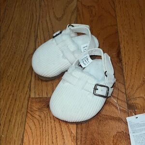 GAP White Baby Walker Shoes with Buckle